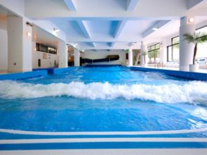 水着で1年中楽しめる 遊べるプールや温泉があるホテル お風呂のテーマパーク特集