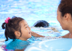 遊べるプールがある宿