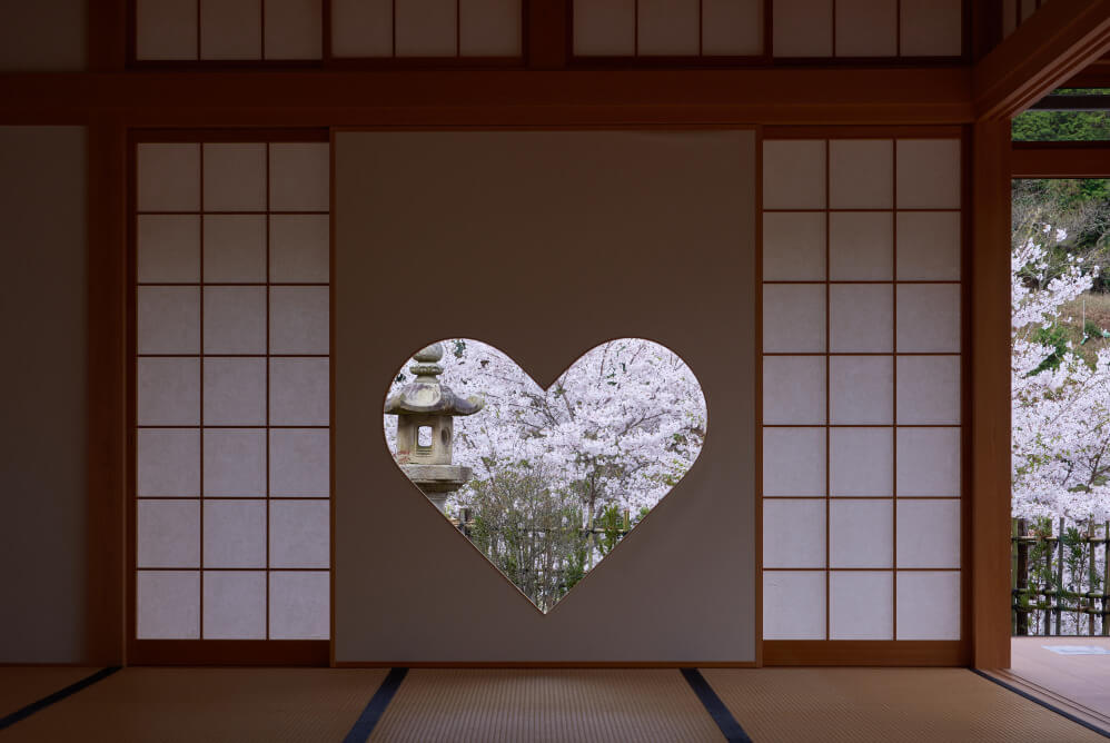 正寿院 客殿の猪目窓(いのめまど)