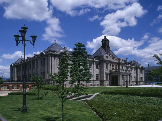 山形県郷土館「文翔館」