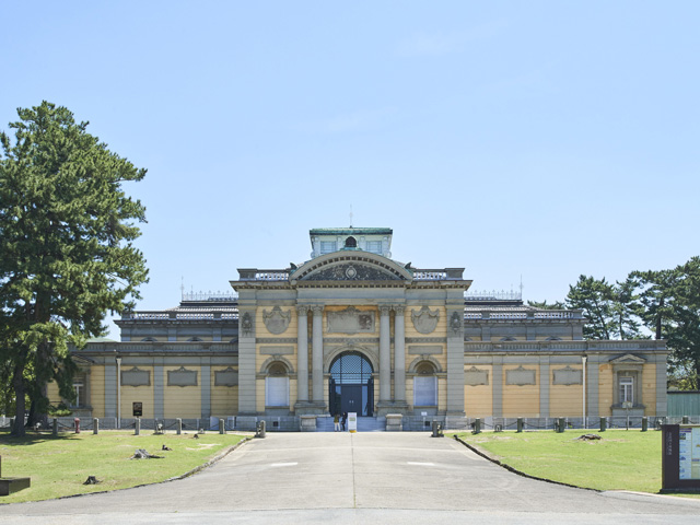 奈良国立博物館