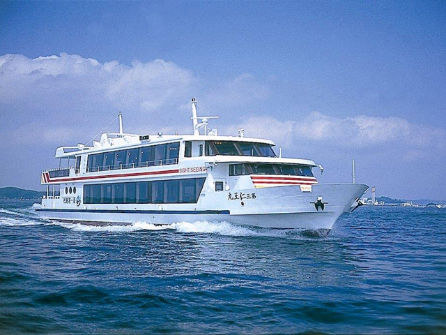 松島の島巡り観光船