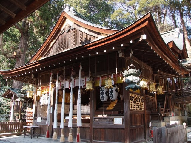 日牟禮八幡宮