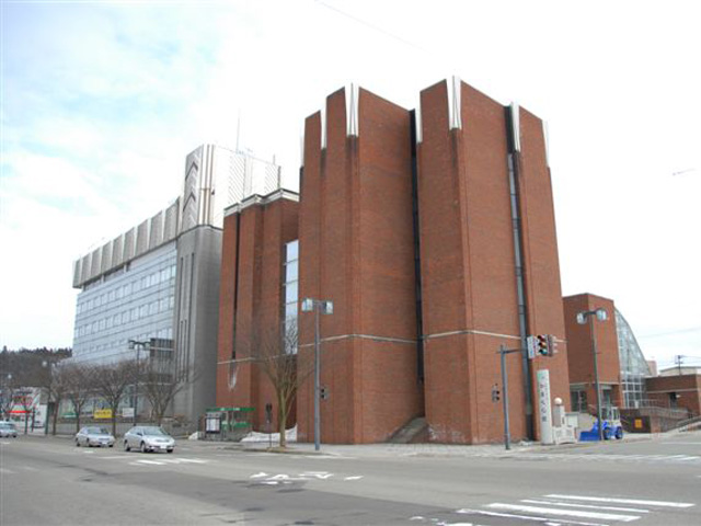 横手市ふれあいセンターかまくら館