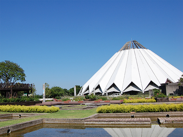 出水市ツル博物館クレインパークいずみ