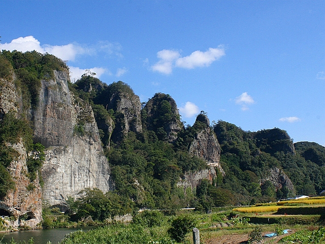 競秀峰