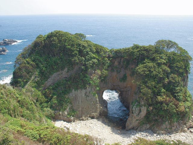 白山洞門