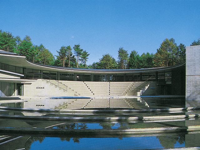 青森公立大学 国際芸術センター青森