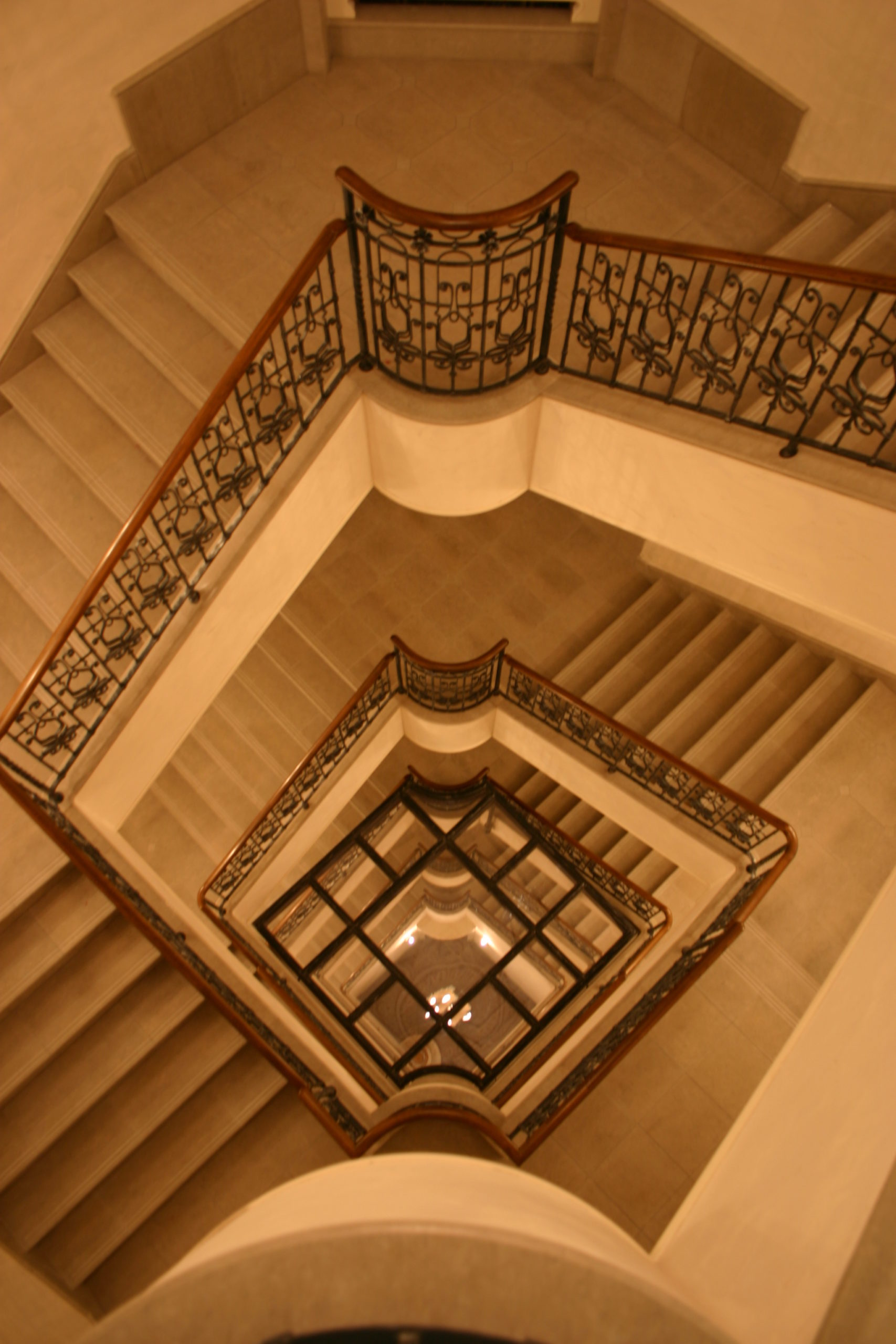 ホテル モントレ 仙台の階段