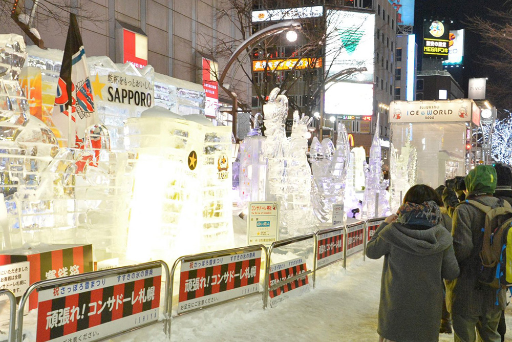 札幌雪まつりのすすきの会場　雪像